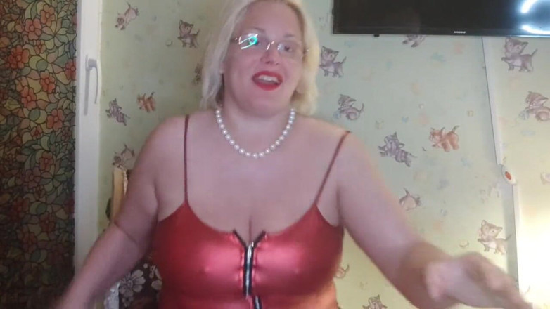 Putarankahotmilf: Mẹ kế về nhà sớm hơn: ngày 1