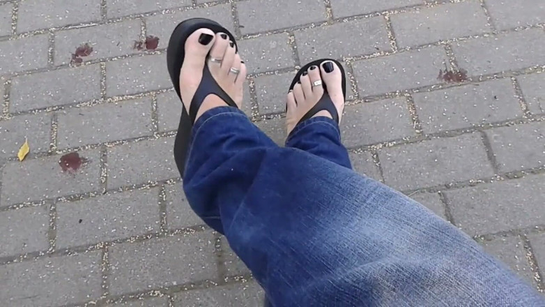 Heelex: Pretty Feet