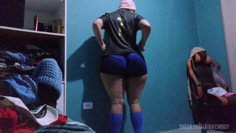 Sissy sapeca studio: Пишний транс з великою дупою і жіночним тілом.