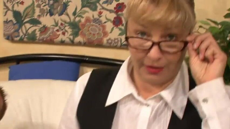 Mature Climax - 100% Mature Videos: Spex gilf e ragazza asiatica dai seni piccoli fanno piacere...