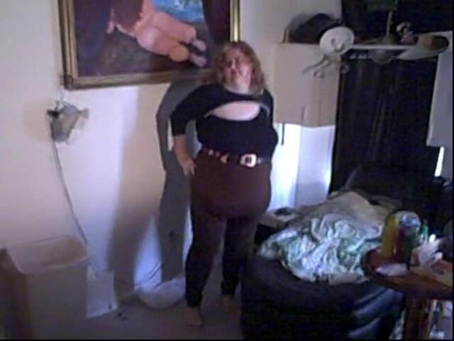 BBW nurse Vicki adventures with friends: Krankenschwester Vicki streckt ihr zeug!
