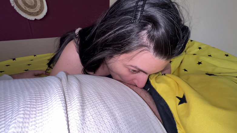 LOLATHESTAR: 只是小费！！我只想把它放进我的嘴里！