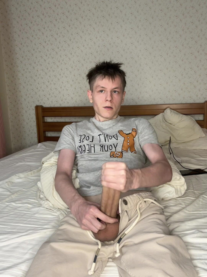 Morflot24: Üç gün aradan uzak durma twink yatak suları altında bitiyor