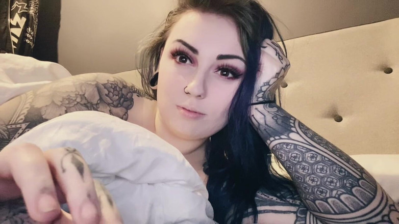 Miss Valentina: Mesageria unui alt tip ignorare