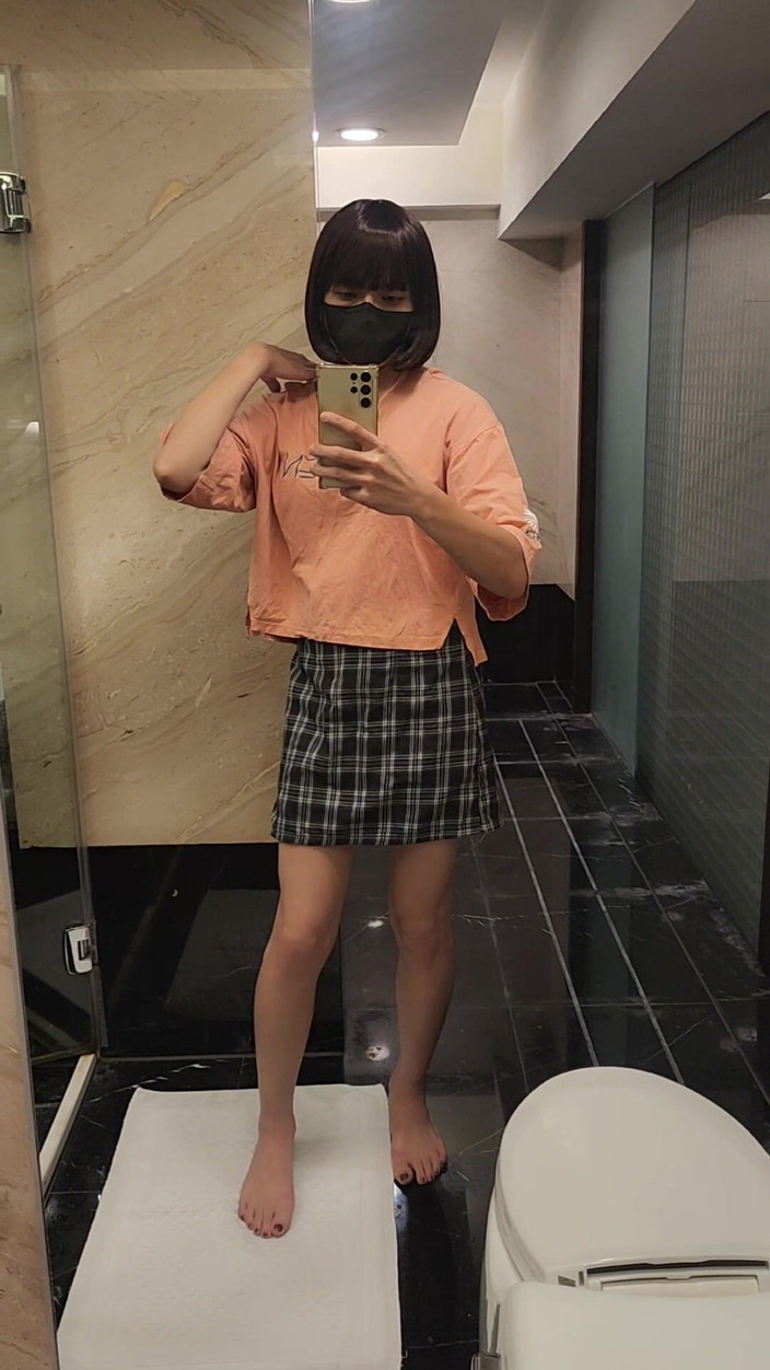 Taiwancdgirl: どこでも私のパンティーを見せる