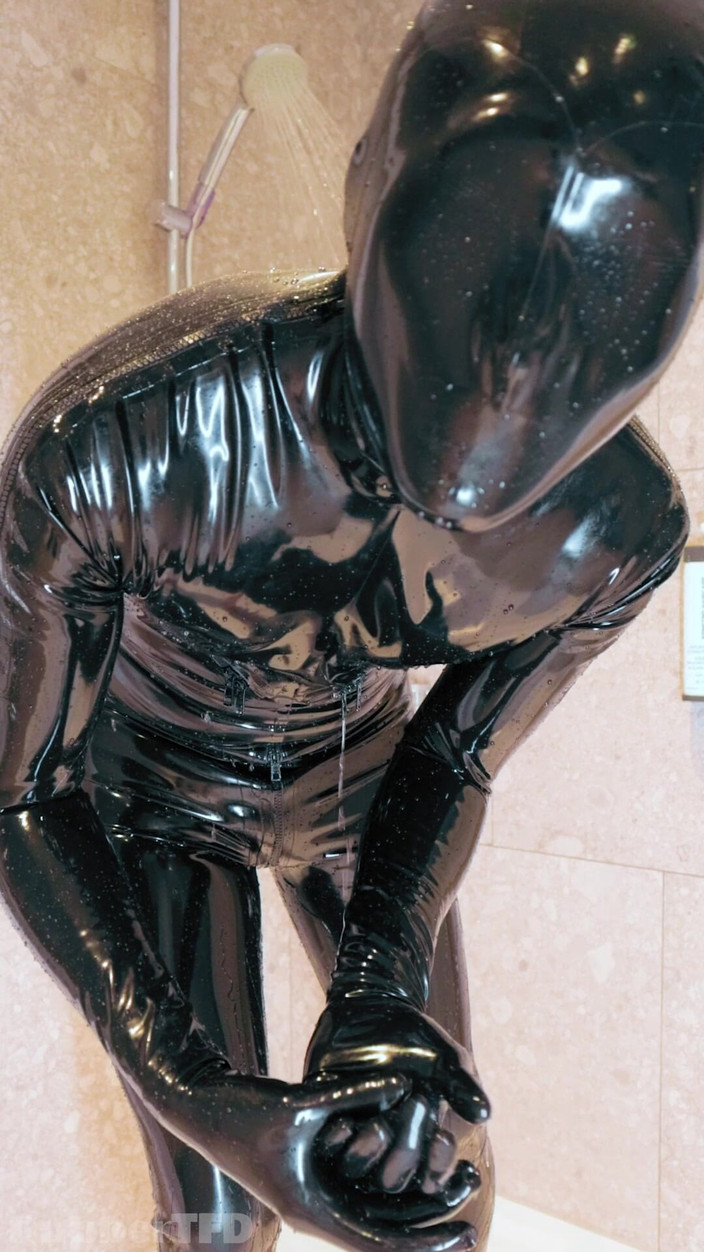 RubberTFD: Gummi-Dusche-Serie 4 [Portrait-Version]