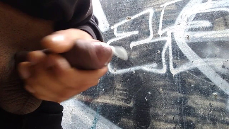 AlexAlejandro13: Morbid v alej venku