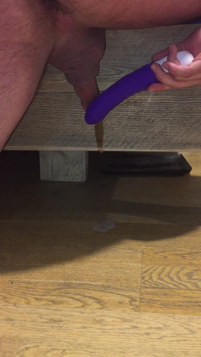 Anon0113: Je traite deux orgasmes ruinés avec le vibromasseur de ma...
