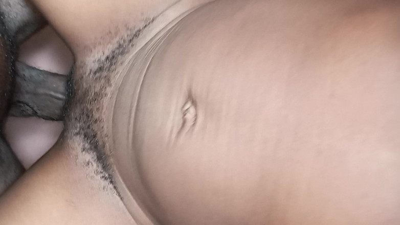 Babygood: अफ्रीकी बड़ा काला लंड तंग चूत वाली लड़की को चोदता है