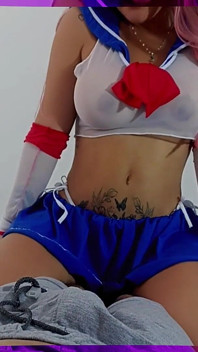 Jak chutná je ta otaku dívka ve třídě, udělal jsem se na ni a líbí se jí to