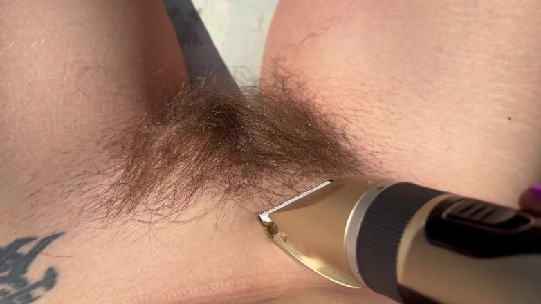 Cuteblonde666: Przycinanie zbliżenia mojego krzewu i nóg