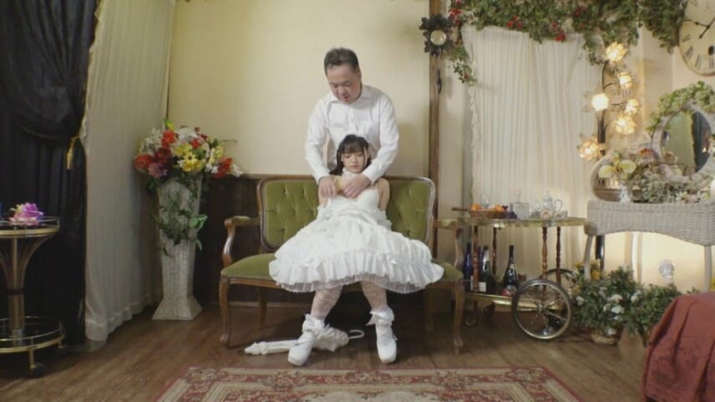 CherryBONBON: Zralý muž a gotická kráska v temném, lákavé setkání