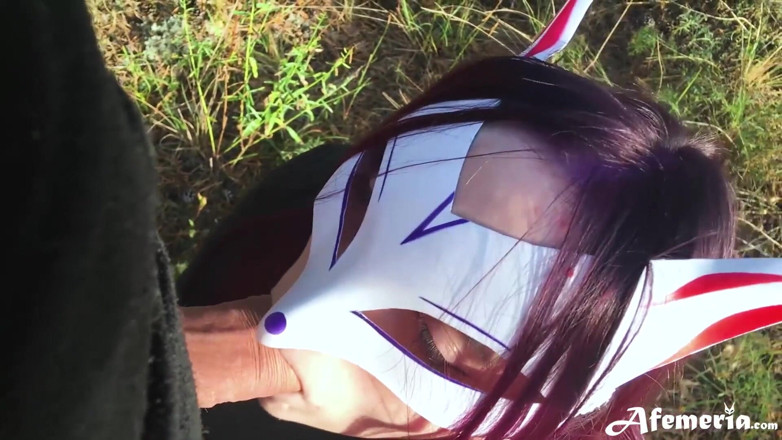 Afemeria: Namorada sensual chupando pau e fodendo de quatro na madeira