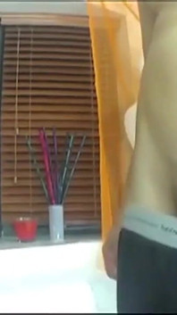 남친에게 젖꼭지를 빨아주는 Dylan Ryder, POV 샷 오럴을 해주기 전에