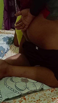 Sora vitregă excitată Seema Masti complet cu bărbat mascat în lenjerie și pat la comun pentru ejaculare înăuntru sex fierbinte