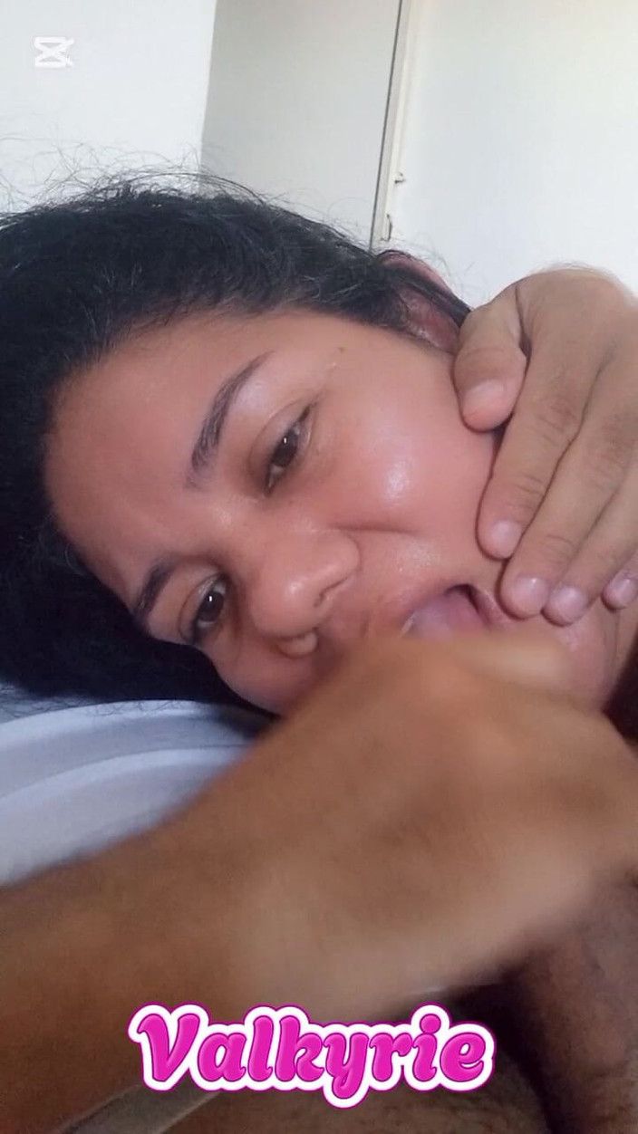 Valkyrieandluigy: Blowjob buatan sendiri