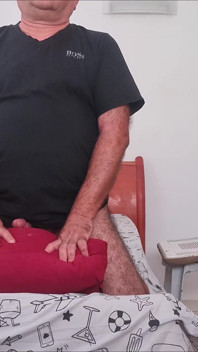 Transando, chupando vibrador, precum, fleshlight e um orgasmo incrível!