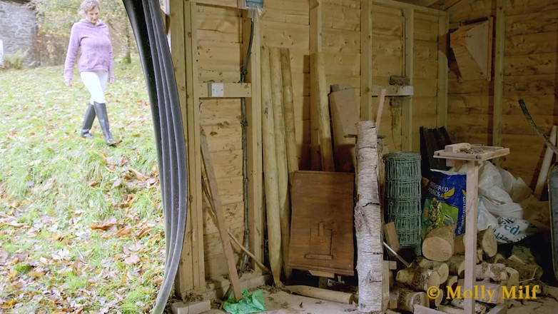 Molly MILF: Tante seksi molly lagi asik ngentot memek sempitnya di jodhpurs