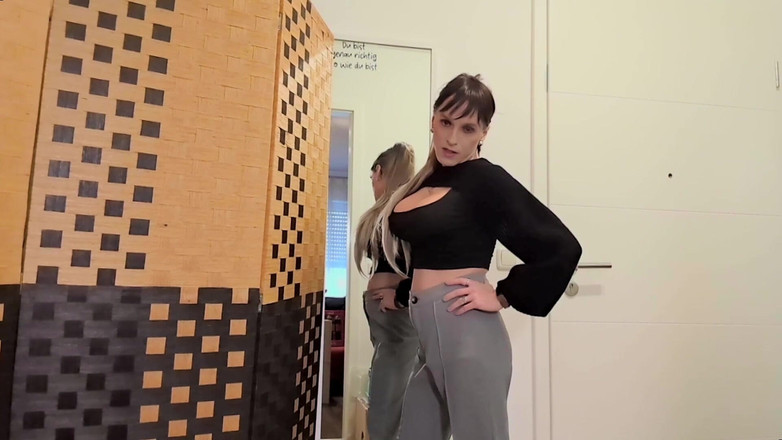 TV_Helena: Apa Yang Awak Mahu Dengan Batang Kecil Awak? Letakkan ia...