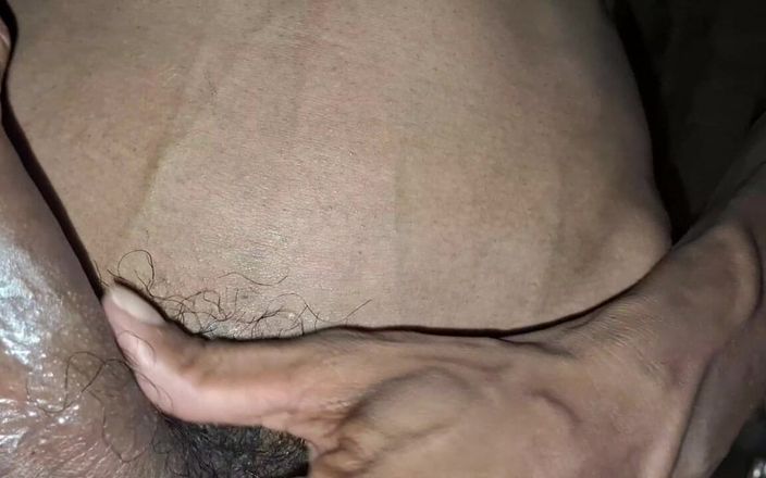 Badu vim: Cuplikan video seksi gadis india lagi asik muasin memeknya sendirian