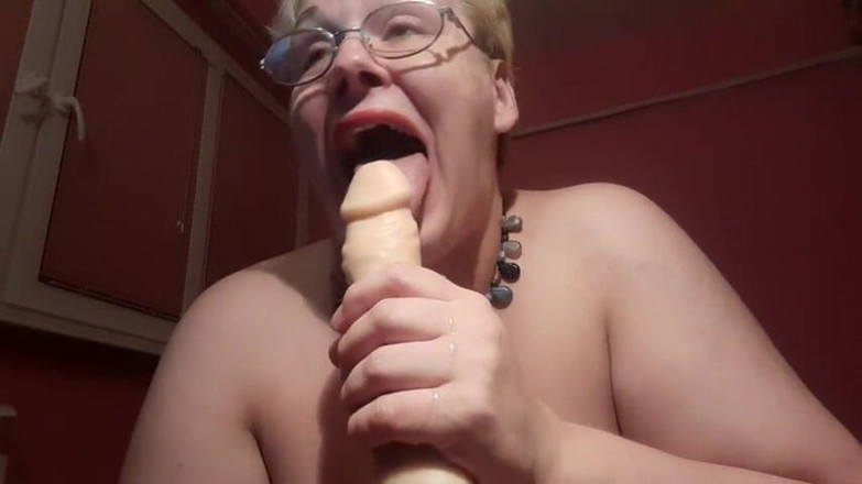 Putarankahotmilf: Sexy teasing and fucking on webcam private show