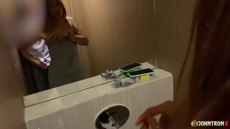 John Tron X: Johntronx - jebanie puszczalska gorąca wytatuowana laska w łazience