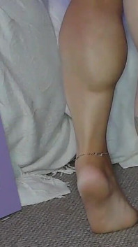 Calf Dewi Berotot Kepi Carter flexes & melancap - penyembahan fetish kaki tebal