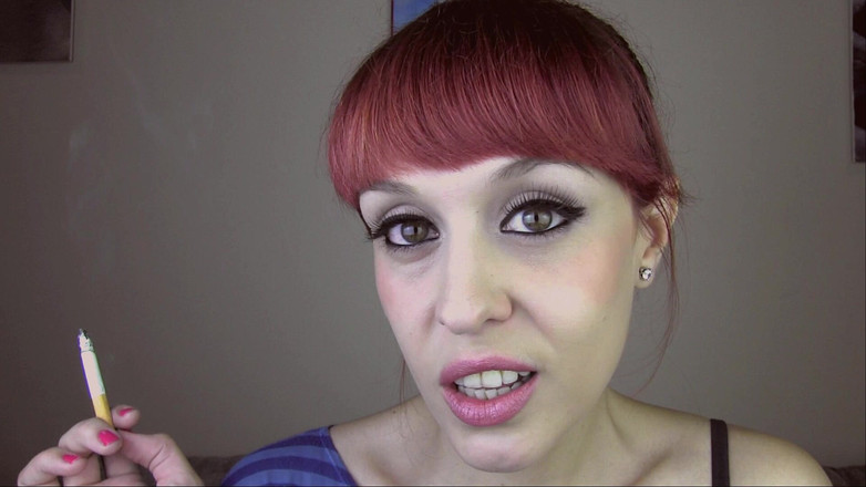 Candystart Videos: Rökning fetisch extrem närbild