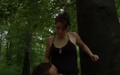 Horny thick babe persuaded into having outdoor sex