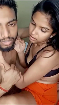 Desi indische freundin freund küsst blowjob sexvideo klares hindi audio