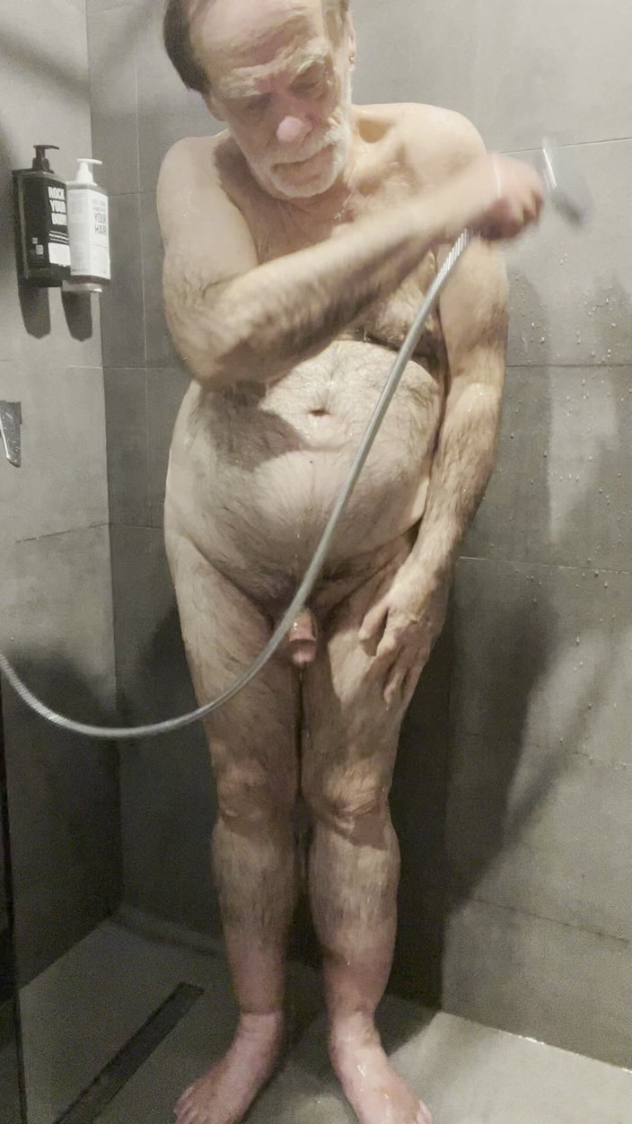 Coach Karl dude lodge: 2026 Saint-Valentin sous la douche 1