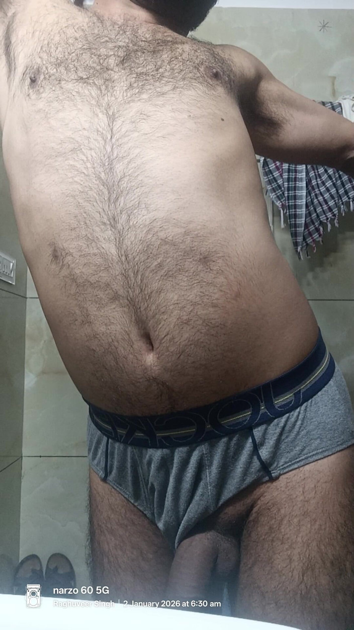 Rajasthani-old-lover: Indický Rajasthani Desi Muž si užívá sprchu a masterbation show...