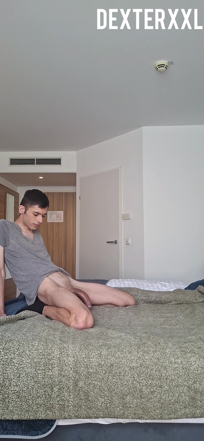 Dexterxxlfun: 라파엘, 섹시하고 마른 친구가 내 통통한 큰 엉덩이를 박는다
