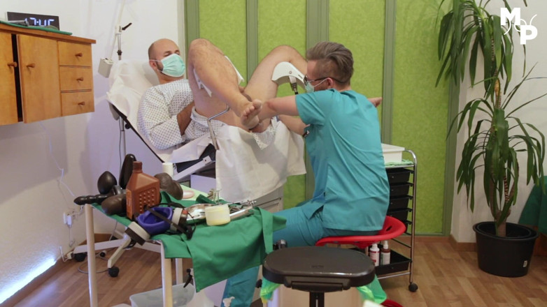 Marcus Pollack Gay: Dr. Wob - 1. Rektální vyšetření a měření maximální hloubky penetrace