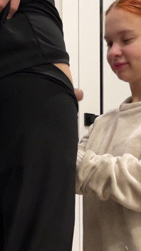 18살이 된 배다른 여동생의 가장 친한 친구가 POV 따먹히고 싶었어
