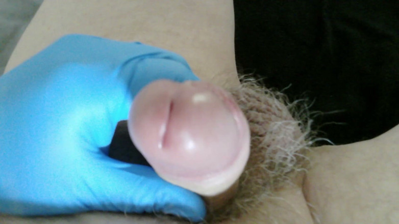 Player026: Latexhandschuhe Und Gleitmittel Bearbeiteten Eine Freude. Sperma, Wichsen, Versohlen, Wichsen
