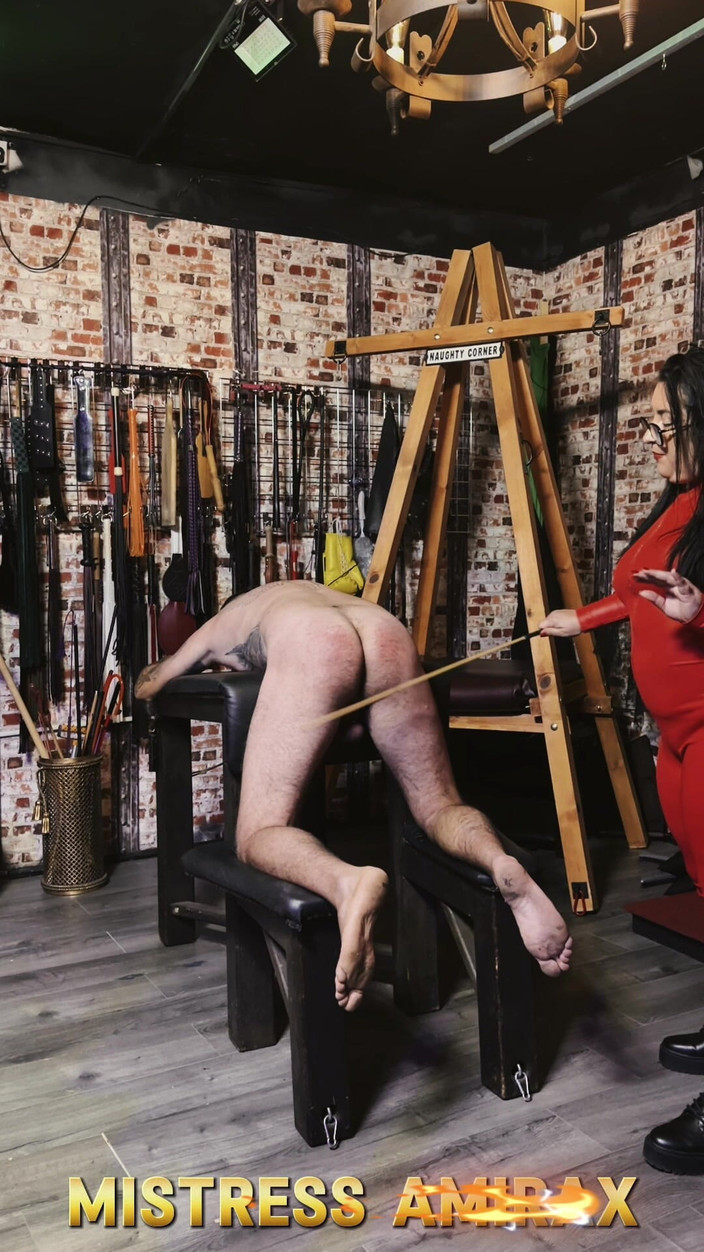 MistressAmiraX: Zdyscyplinowany do przestrzegania: intensywna sesja chłoscia