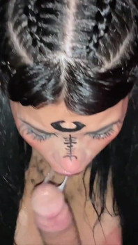 Nejlepší deepthroat se spoustou mléka tekoucího z mých úst! Kompilace