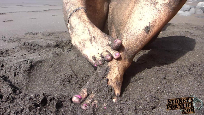 Sydneys porn life: Brudne stopy, podeszwy i fetysz tyłka na plaży nudystów!