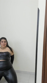 मस्त milf(चोदने लायक मम्मी)