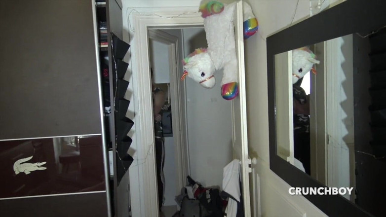 When straights boys fuck their gay friends: フィリップは好奇心旺盛な2人の男の子に生で犯さ