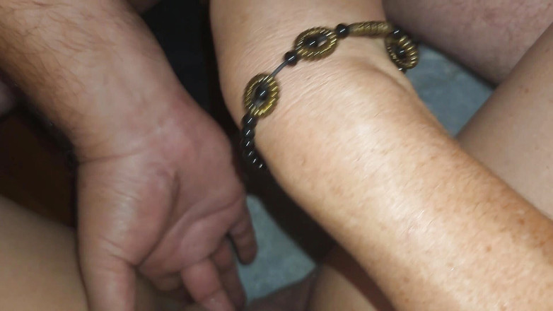 Bellaboo: 饥渴的胖美女和老公一起自慰