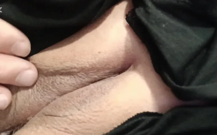 Whispering man: Tickling the Clitoris with a Brush
