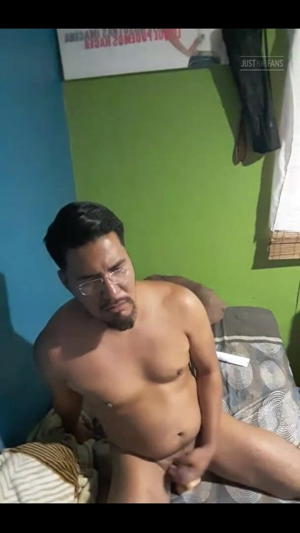 COYOTEROCCO: Lonely Man Wanting a Big Cock