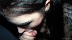 Honey Haze: Adik tiri mata merah menghisap minda dan zakar saya. Honey...