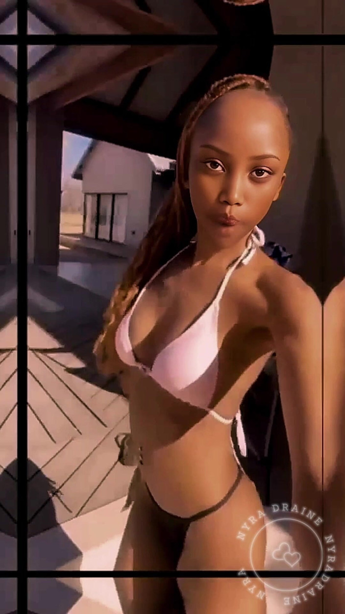 NyraDraine: Kenyan Beauty Doing Striptease in South-africa