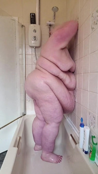 太ったSSBBWシャワーの女神