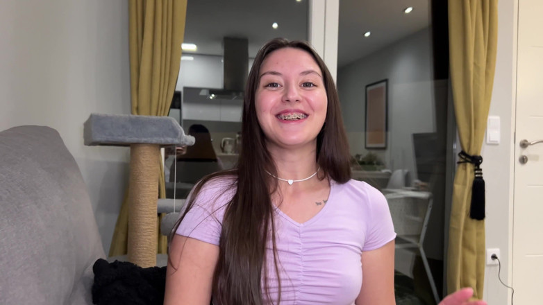 Sugary Kitty: Left or Right? Step Sister Gets Horny and Blowjob Step...