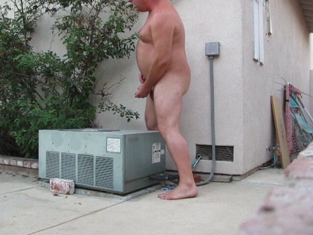 The porky pervert: Patio trasero del vecino se masturba