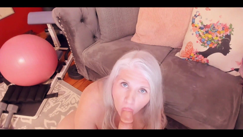 PaintedRose: Ролевая игра грудастой милфы в видео от первого лица